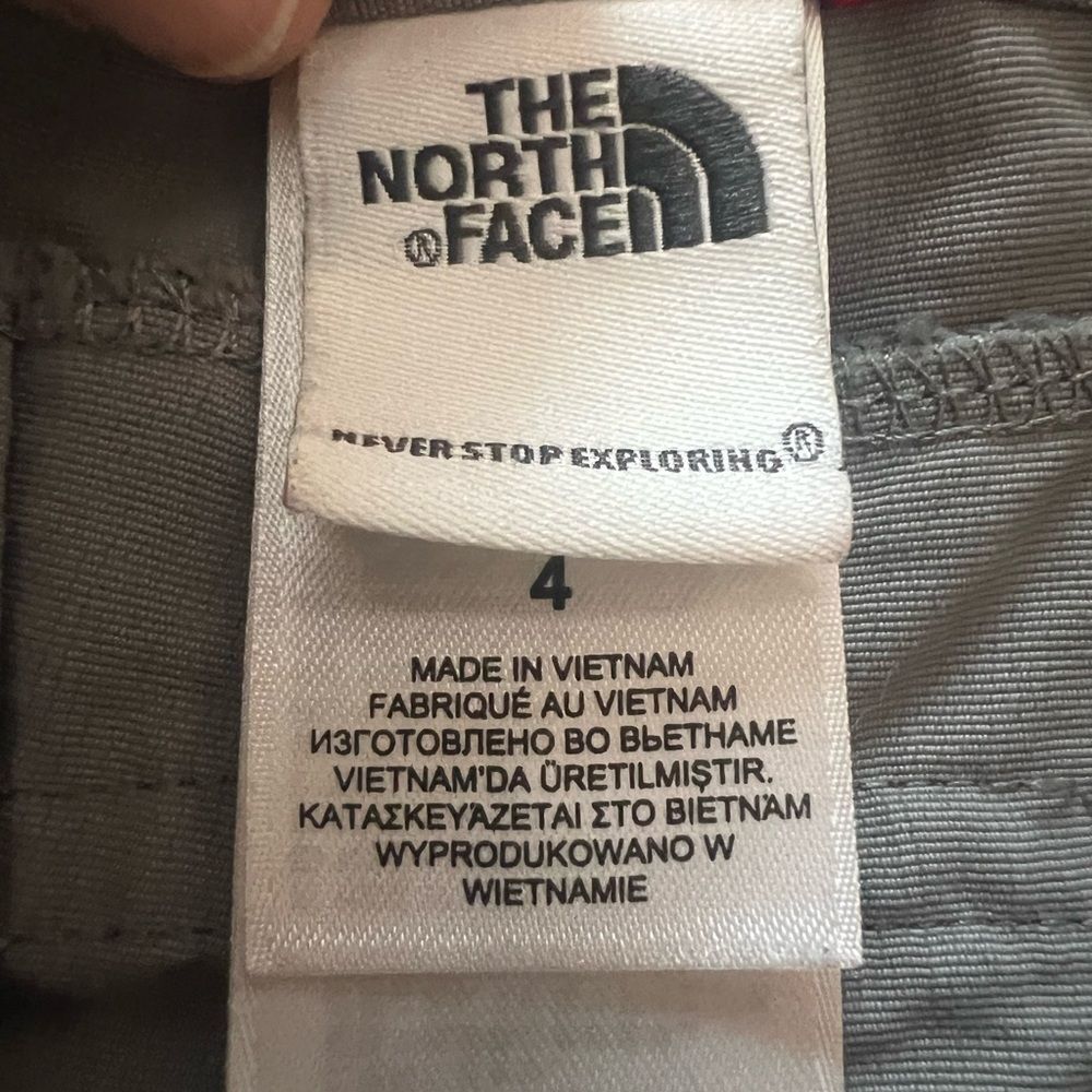 The North Face Cargo Hiking Outdoor Shorts Mid Rise Flap Pockets Gray Size 4 - Picture 8 of 13